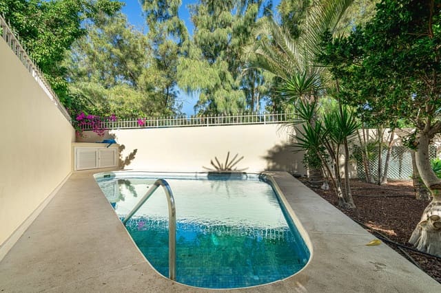 4 chambre Maison de Ville à vendre à Los Cristianos, Arona avec piscine garage - 1 297 000 € (Ref: 10186549)