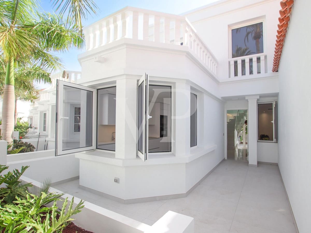 3 soveværelse Rækkehus til salg i Fanabe med swimmingpool - € 1.400.000 (Ref: 7049141)