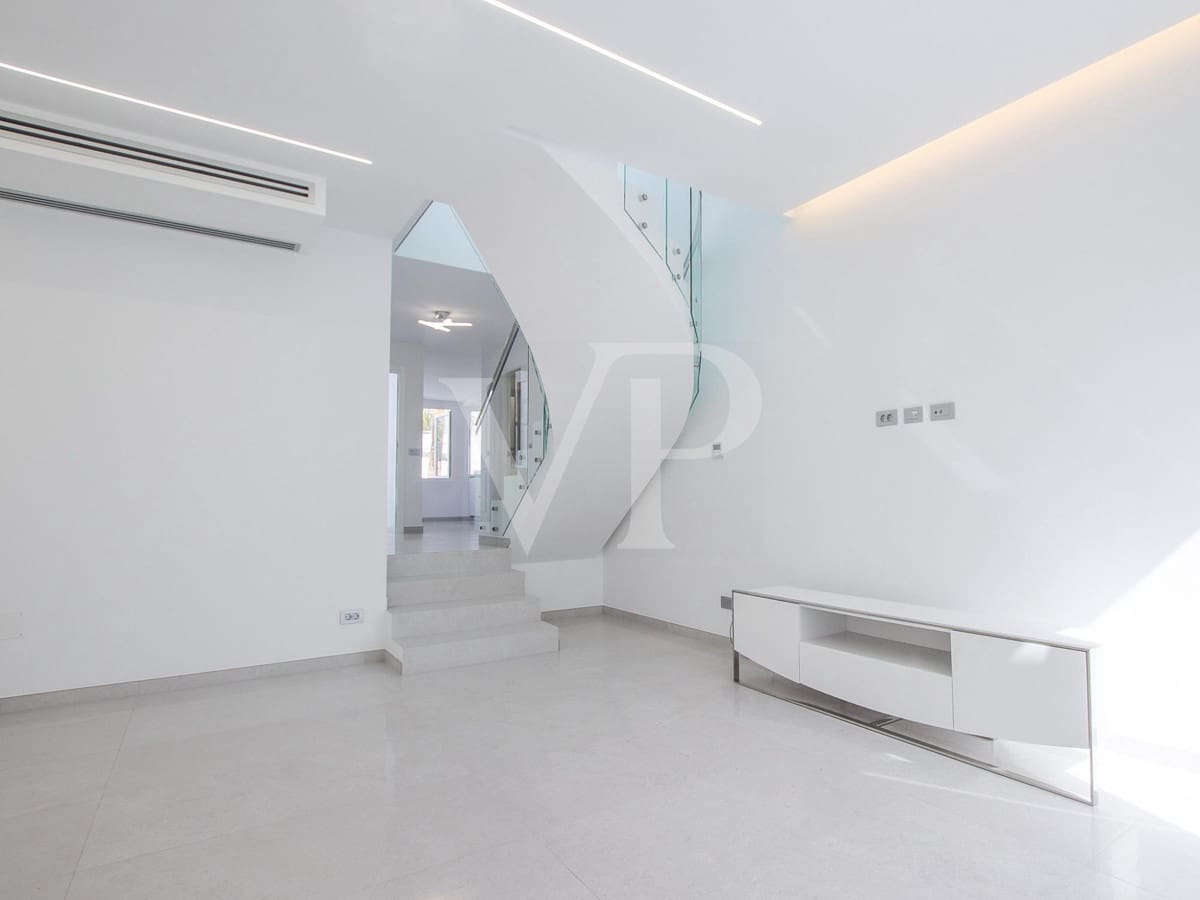 3 soveværelse Rækkehus til salg i Fanabe med swimmingpool - € 1.400.000 (Ref: 7049141)