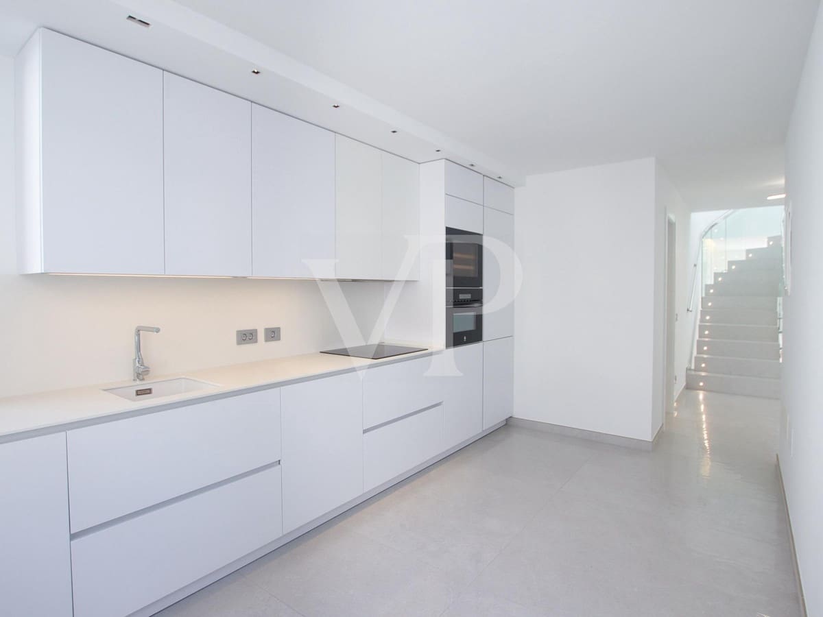 3 soveværelse Rækkehus til salg i Fanabe med swimmingpool - € 1.400.000 (Ref: 7049141)