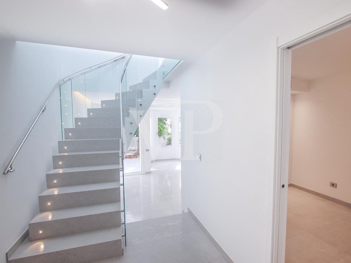 3 soveværelse Rækkehus til salg i Fanabe med swimmingpool - € 1.400.000 (Ref: 7049141)