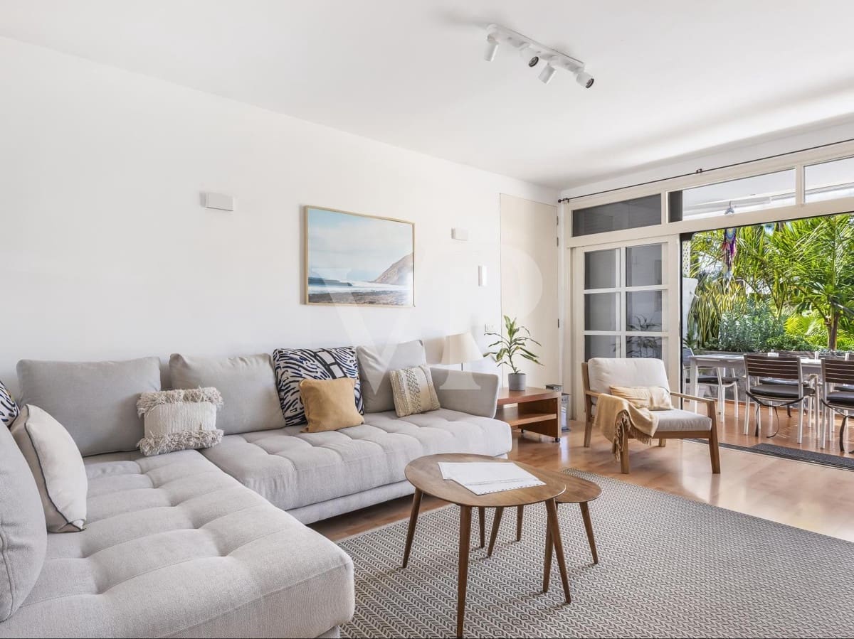 6 soveværelse Villa til salg i Playa de las Americas med swimmingpool - € 2.500.000 (Ref: 7190329)