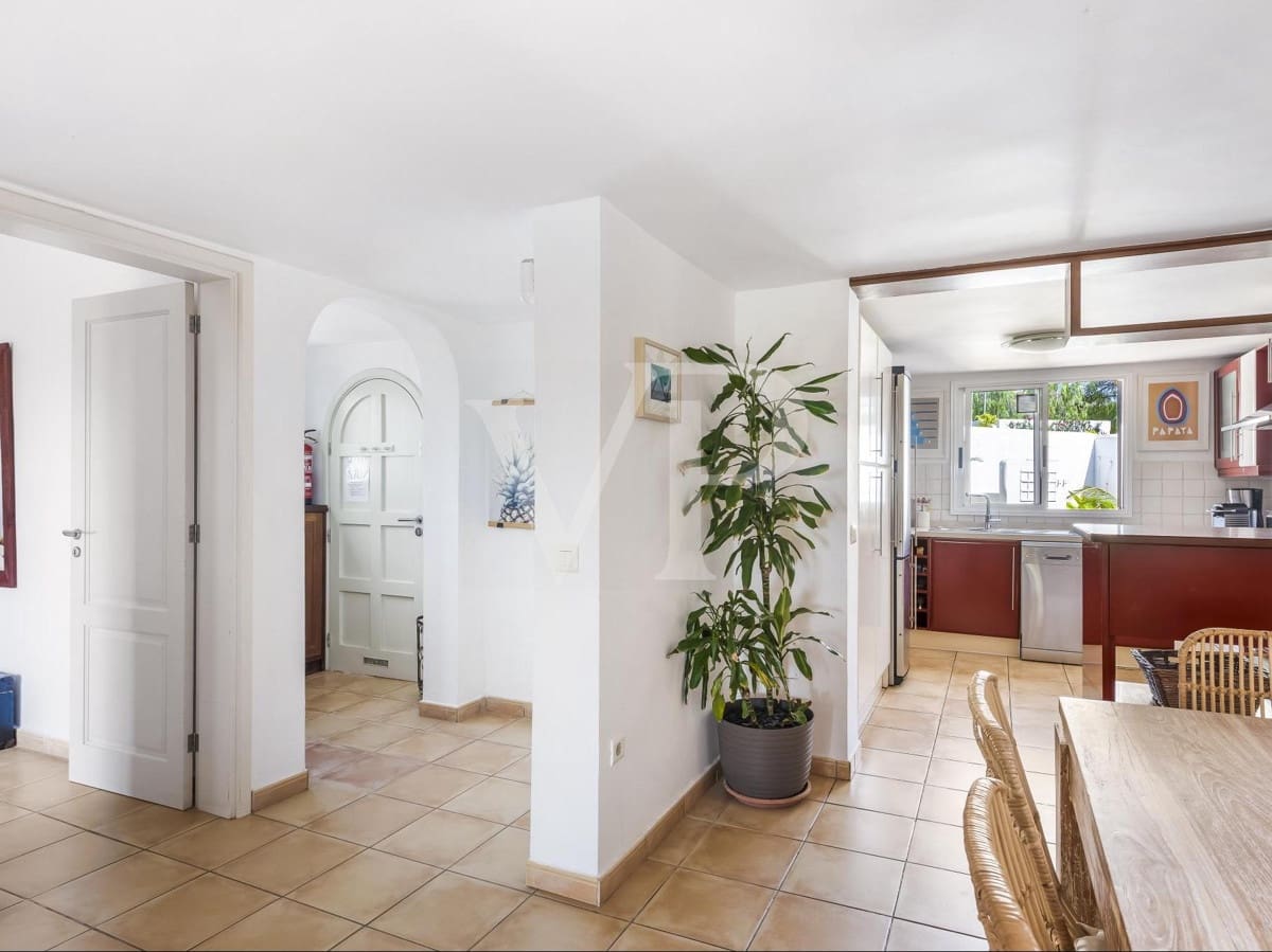 6 soveværelse Villa til salg i Playa de las Americas med swimmingpool - € 2.500.000 (Ref: 7190329)