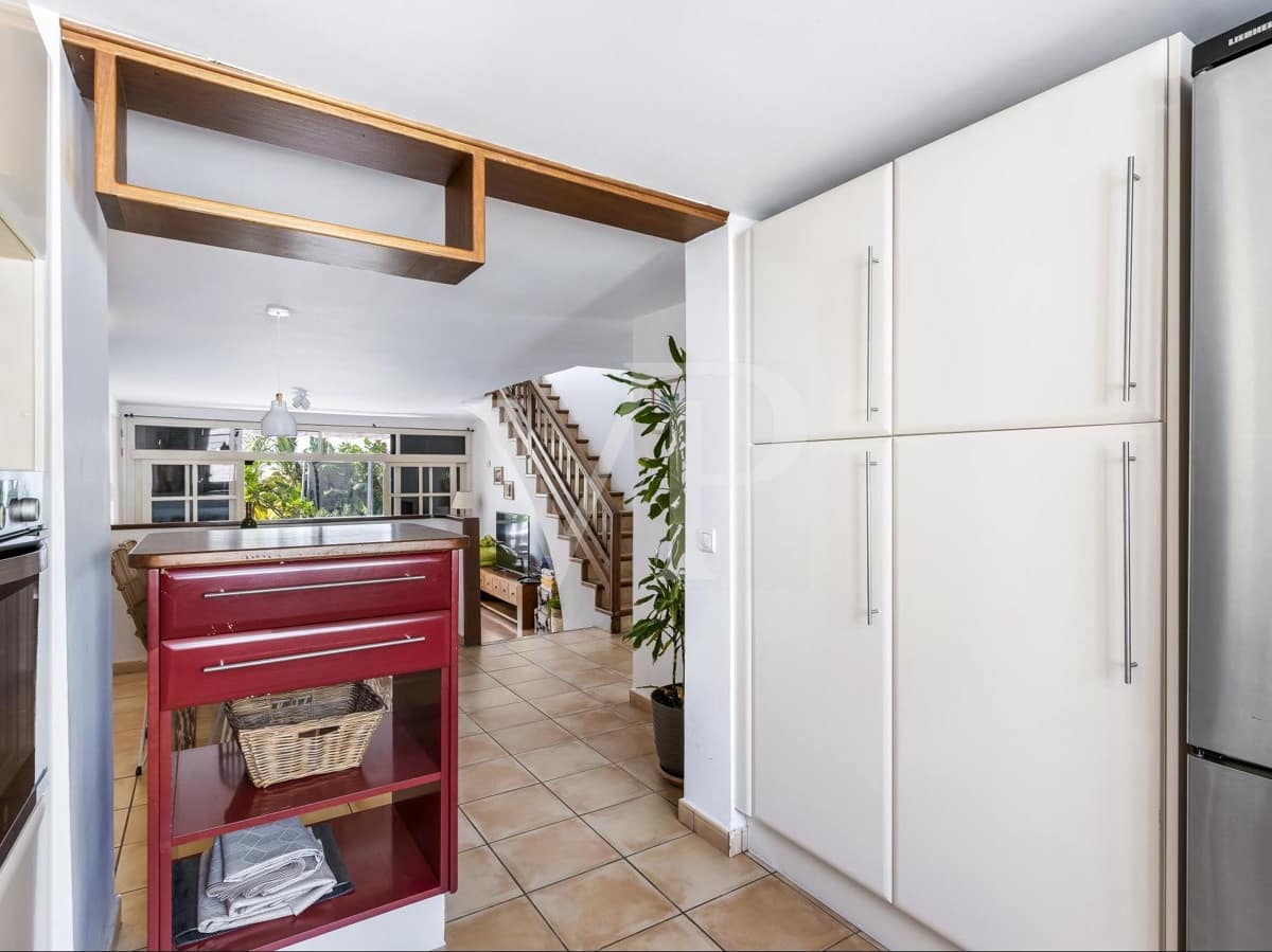 6 soveværelse Villa til salg i Playa de las Americas med swimmingpool - € 2.500.000 (Ref: 7190329)