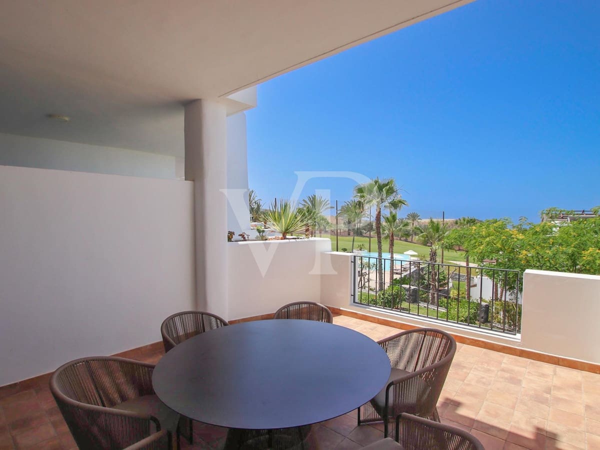 2 slaapkamer Flat te koop in Playa San Juan met zwembad - € 725.000 (Ref: 7573686)