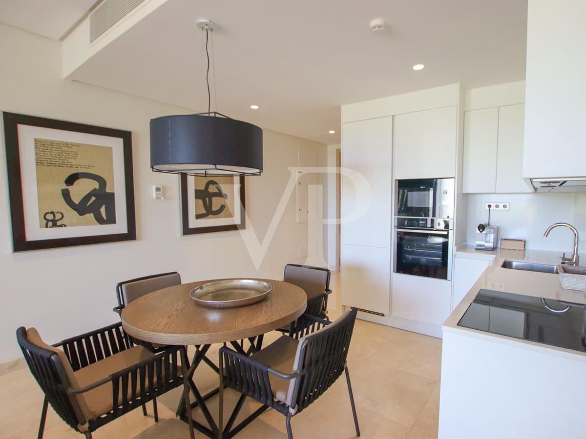 2 slaapkamer Flat te koop in Playa San Juan met zwembad - € 725.000 (Ref: 7573686)