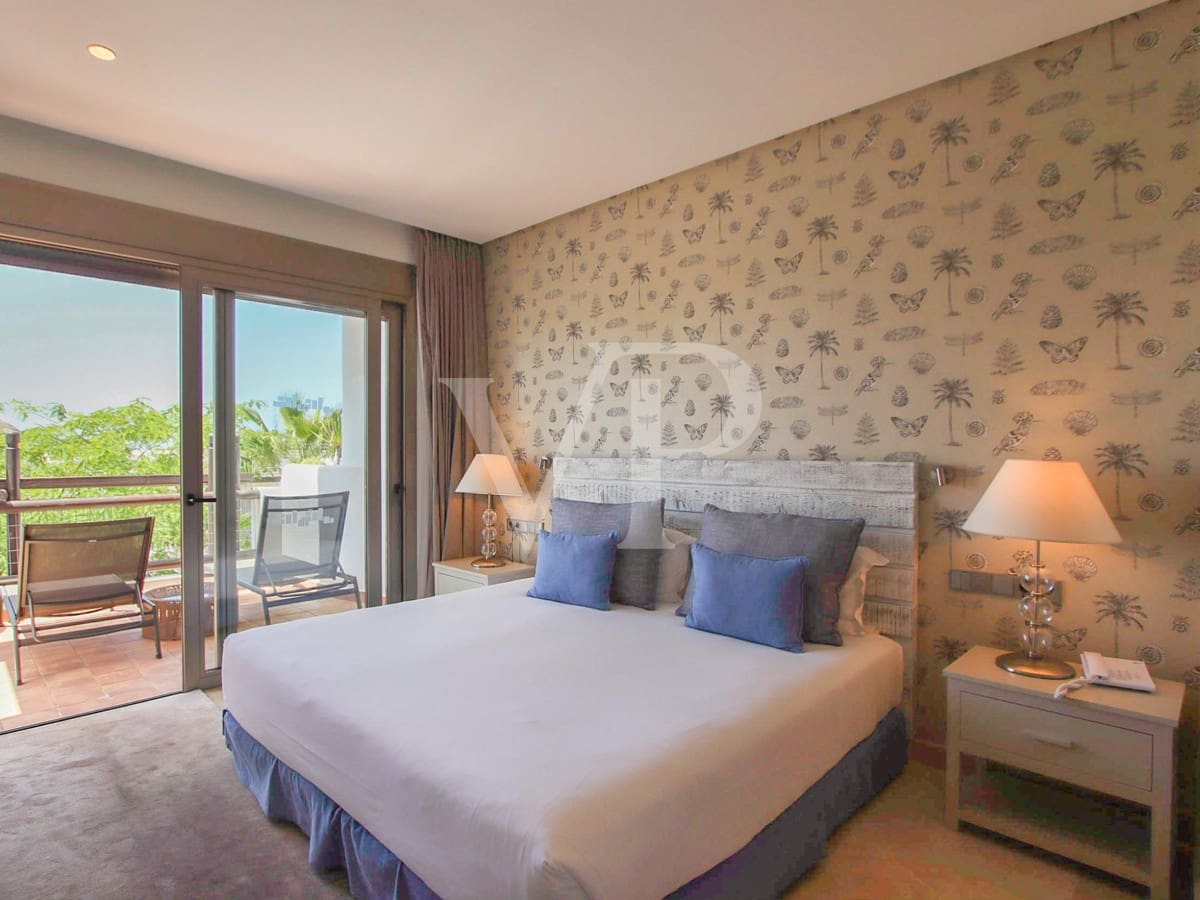 2 slaapkamer Flat te koop in Playa San Juan met zwembad - € 725.000 (Ref: 7573686)