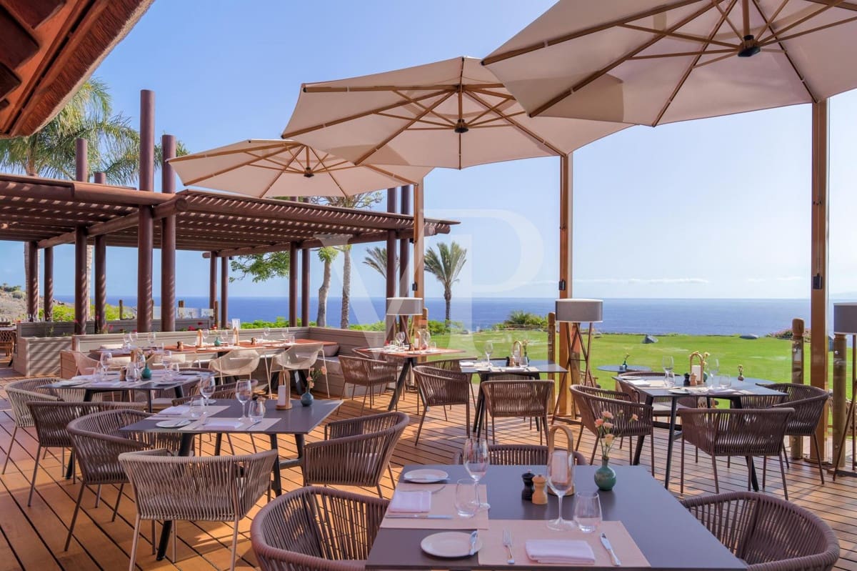 2 slaapkamer Flat te koop in Playa San Juan met zwembad - € 725.000 (Ref: 7573686)