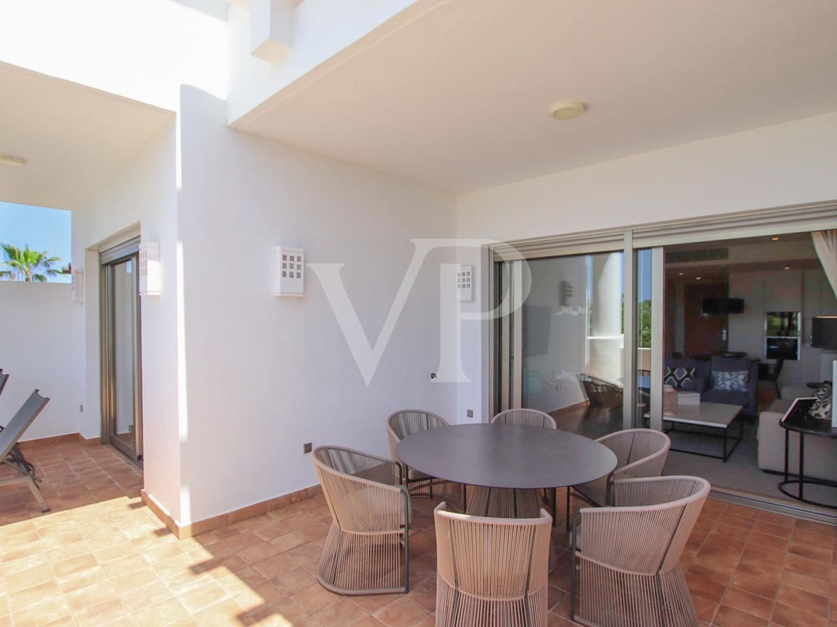 2 slaapkamer Flat te koop in Playa San Juan met zwembad - € 725.000 (Ref: 7573686)