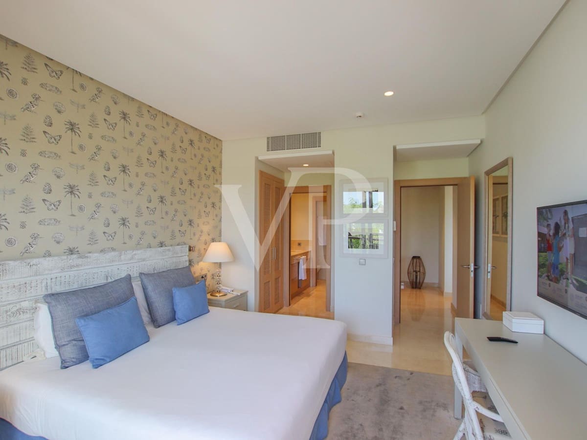 2 slaapkamer Flat te koop in Playa San Juan met zwembad - € 725.000 (Ref: 7573686)