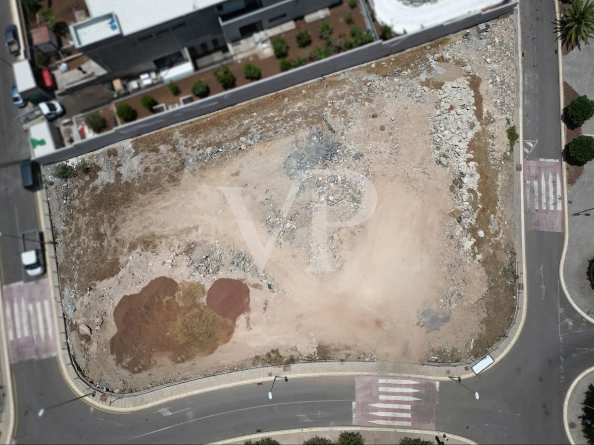 Terreno Non Edificato in vendita in Costa Adeje - 2.650.000 € (Rif: 7686868)