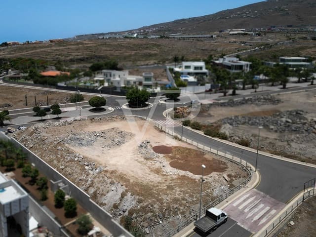 Undeveloped Land for sale in Playa del Duque, Adeje - € 2,650,000 (Ref: 7686868)
