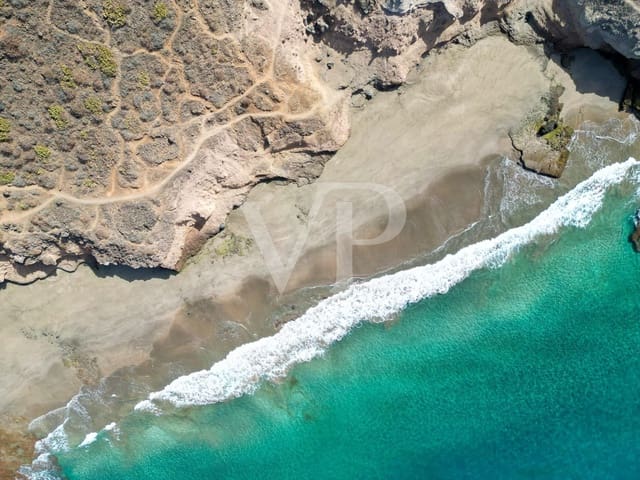 Undeveloped Land for sale in Playa del Duque, Adeje - € 2,650,000 (Ref: 7686868)