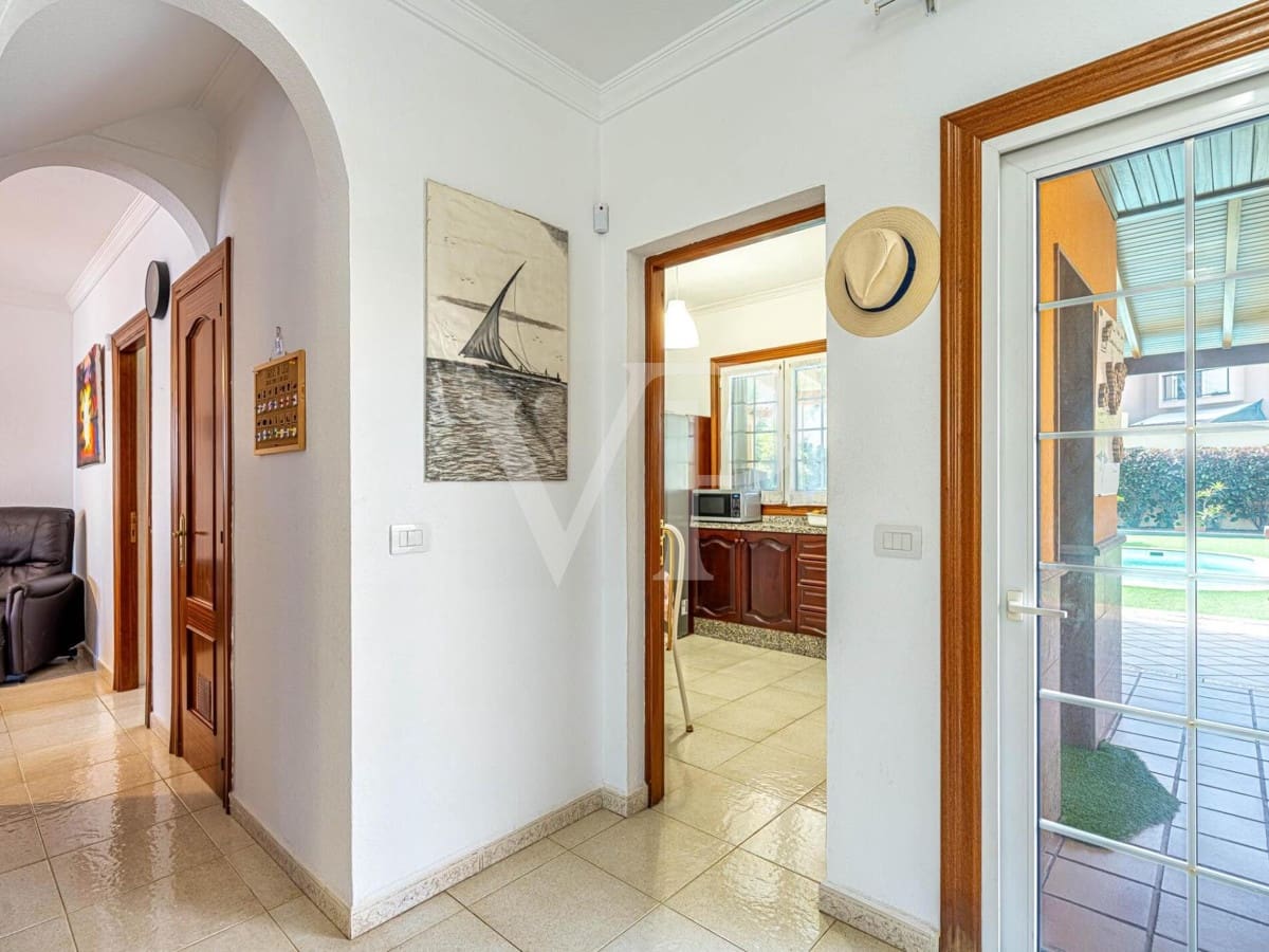 3 chambre Maison de Ville à vendre à Adeje avec piscine - 1 250 000 € (Ref: 7750582)