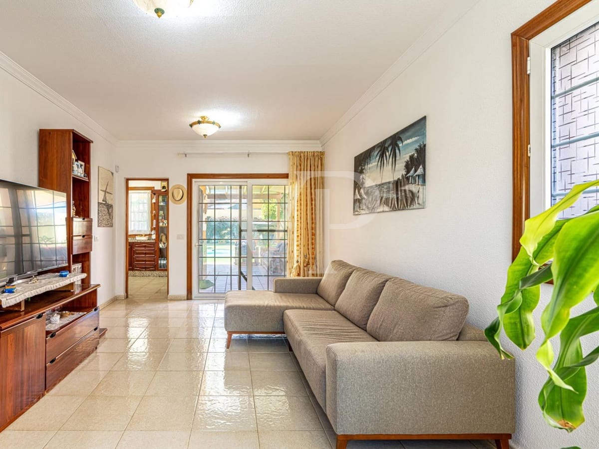 3 chambre Maison de Ville à vendre à Adeje avec piscine - 1 250 000 € (Ref: 7750582)