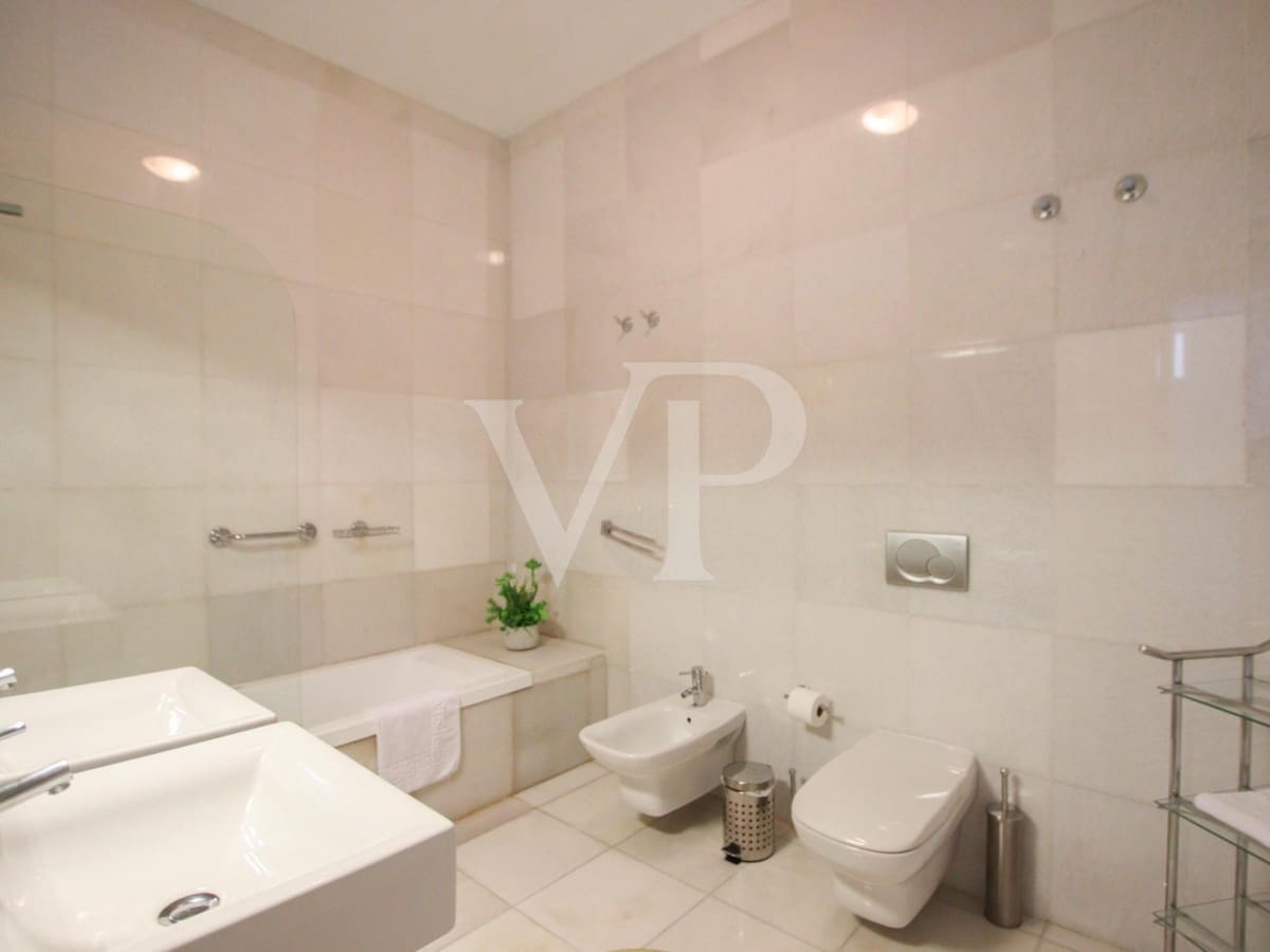 5 soverom Villa til salgs i Adeje med svømmebasseng - € 3 200 000 (Ref: 7803937)