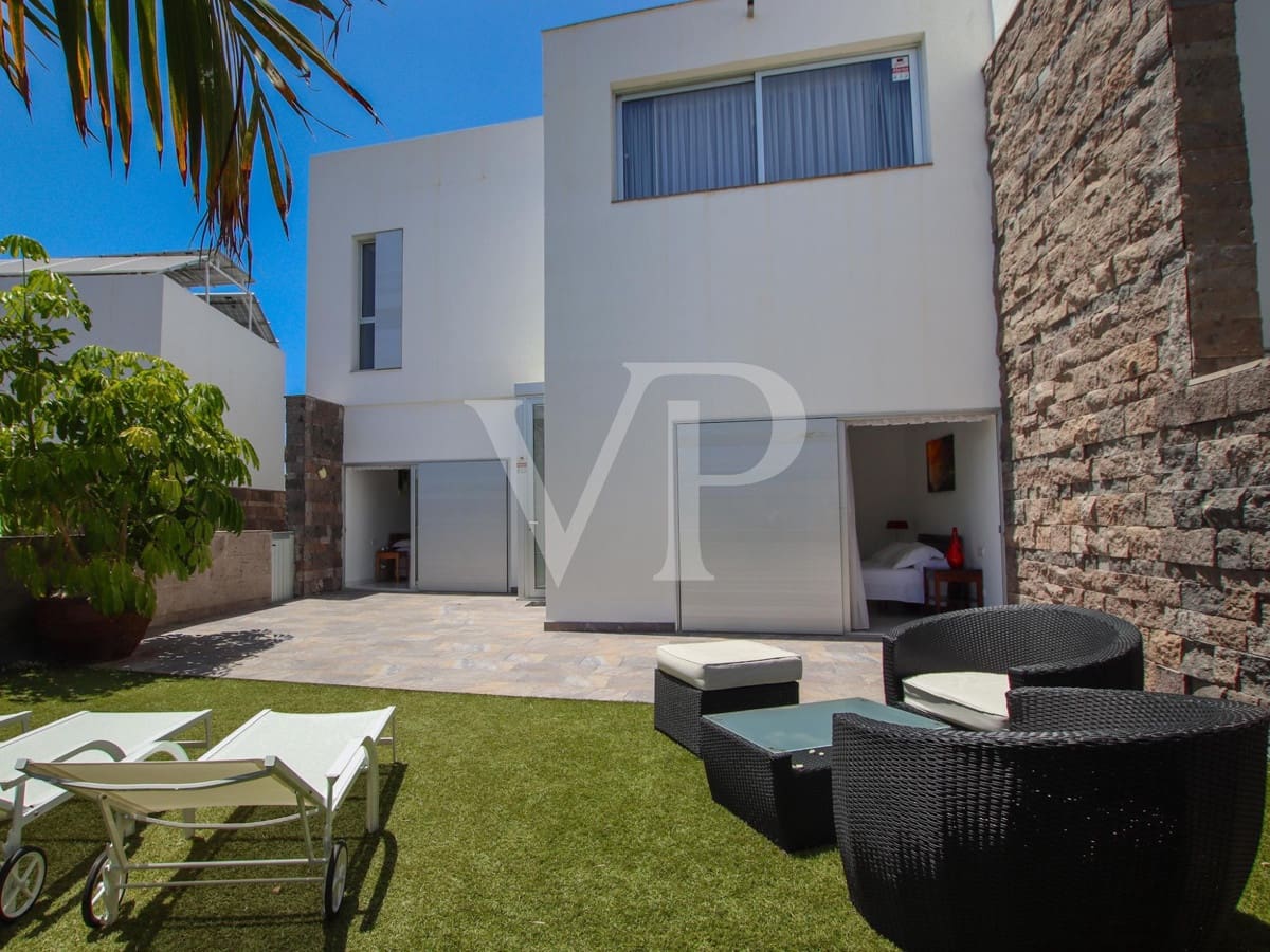 5 soverom Villa til salgs i Adeje med svømmebasseng - € 3 200 000 (Ref: 7803937)