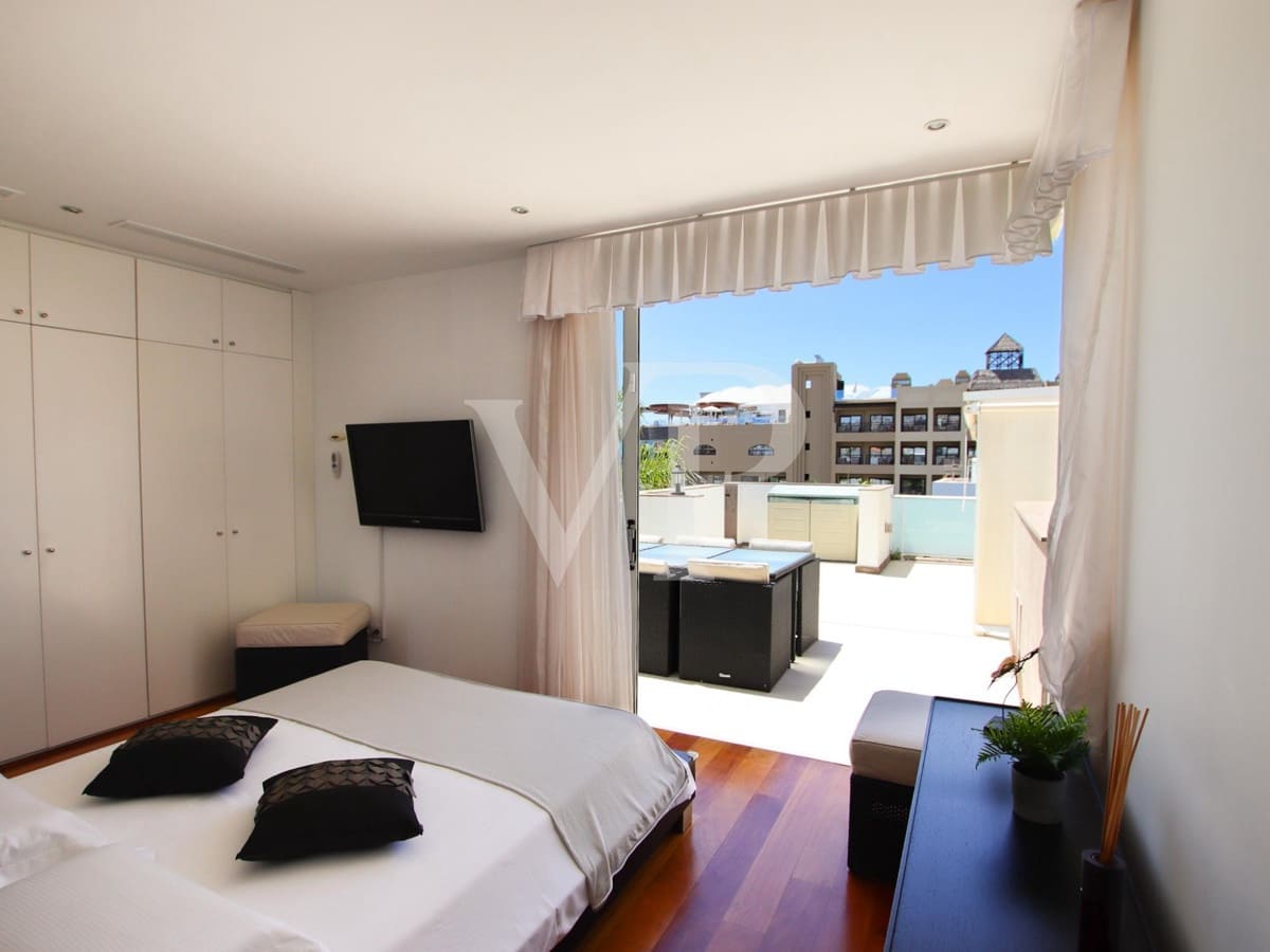 5 soverom Villa til salgs i Adeje med svømmebasseng - € 3 200 000 (Ref: 7803937)