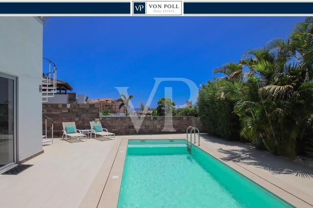 5 soveværelse Villa til salg i Playa del Duque, Adeje med swimmingpool - € 3.200.000 (Ref: 7803937)