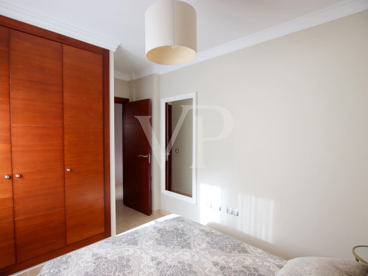 4 soveværelse Villa til salg i Los Cristianos med swimmingpool - € 795.000 (Ref: 7854159)