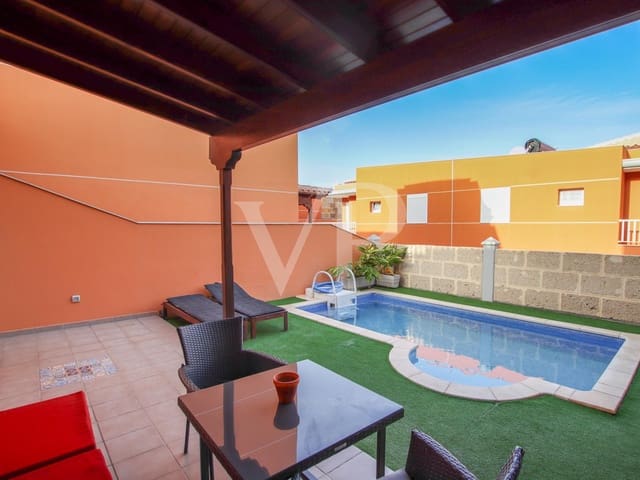 4 soveværelse Villa til salg i Los Cristianos, Arona med swimmingpool - € 795.000 (Ref: 7854159)