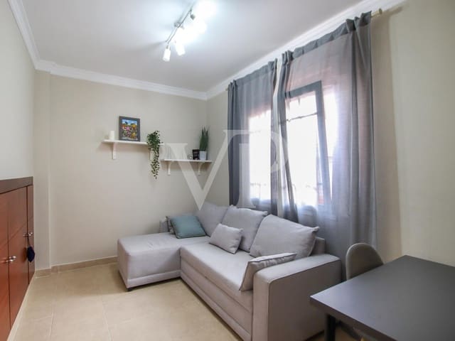 4 soveværelse Villa til salg i Los Cristianos, Arona med swimmingpool - € 795.000 (Ref: 7854159)