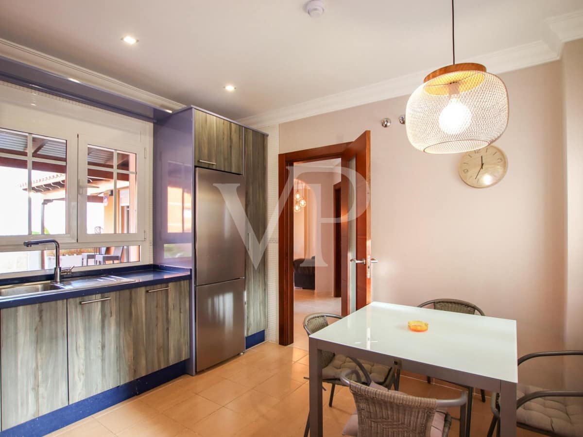 4 soveværelse Villa til salg i Los Cristianos med swimmingpool - € 795.000 (Ref: 7854159)