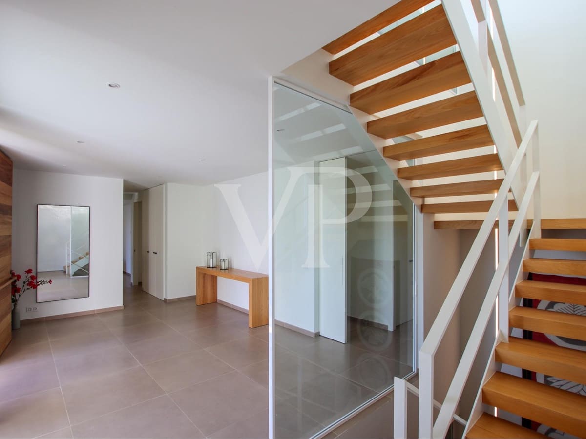 5 bedroom Villa for sale in Guia de Isora with pool - € 3,500,000 (Ref: 7942503)