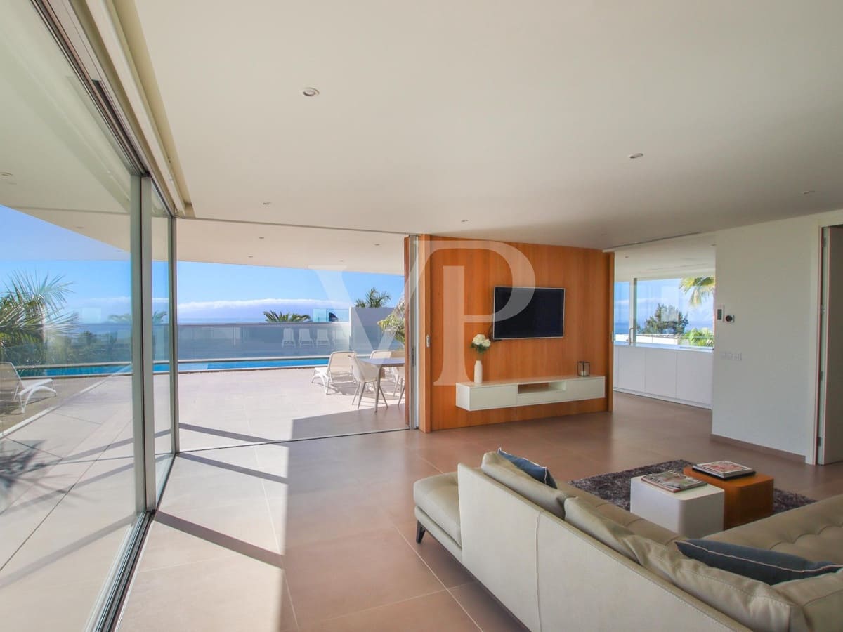 5 bedroom Villa for sale in Guia de Isora with pool - € 3,500,000 (Ref: 7942503)