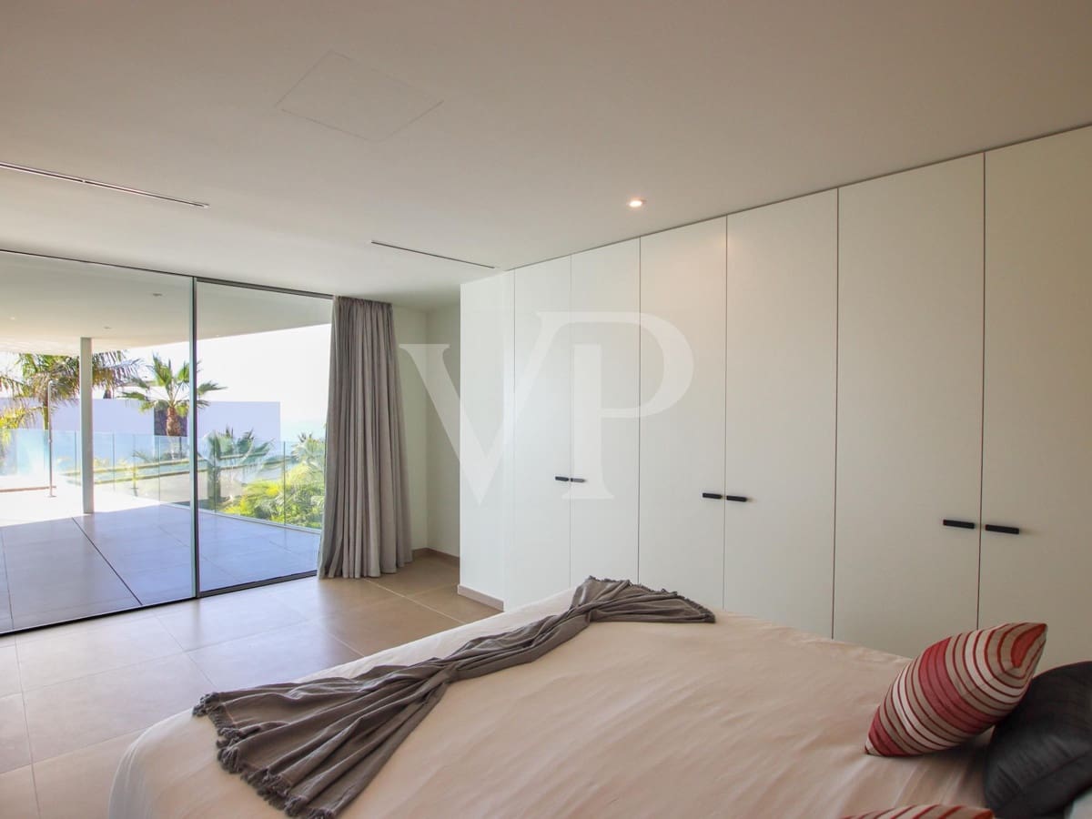 5 bedroom Villa for sale in Guia de Isora with pool - € 3,500,000 (Ref: 7942503)