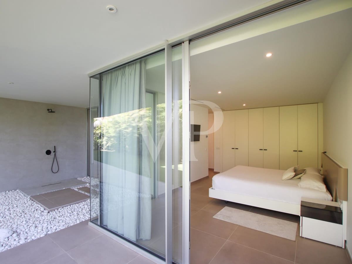 5 bedroom Villa for sale in Guia de Isora with pool - € 3,500,000 (Ref: 7942503)