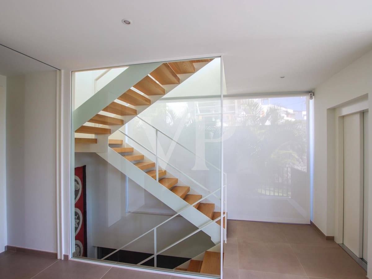 5 bedroom Villa for sale in Guia de Isora with pool - € 3,500,000 (Ref: 7942503)