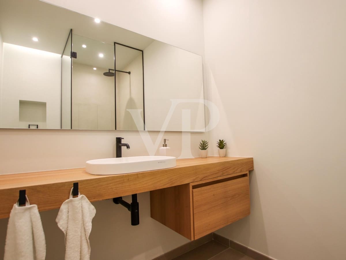 5 bedroom Villa for sale in Guia de Isora with pool - € 3,500,000 (Ref: 7942503)