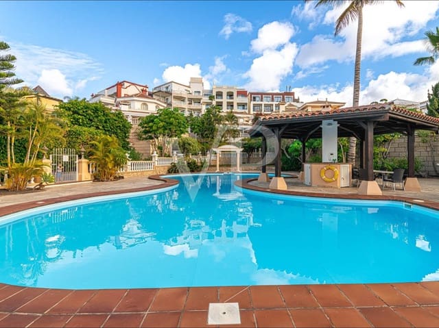 4 soveværelse Villa til salg i Playa del Duque, Adeje med swimmingpool - € 2.999.000 (Ref: 7999188)