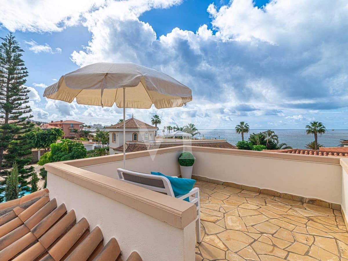 4 quarto Moradia para venda em Playa del Duque com piscina - 2 999 000 € (Ref: 7999188)