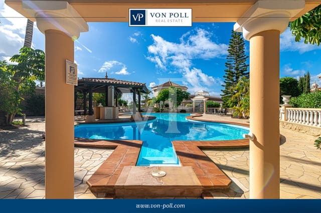 4 soverom Villa til salgs i Playa del Duque, Adeje med svømmebasseng garasje - € 2 999 000 (Ref: 7999188)