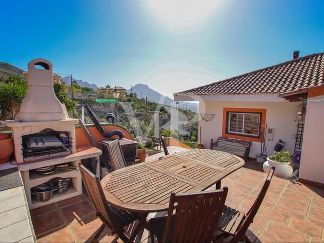 5 sypialnia Dom na sprzedaż w Casco Urbano, Adeje z basenem - 1 595 000 € (Ref: 8079433)