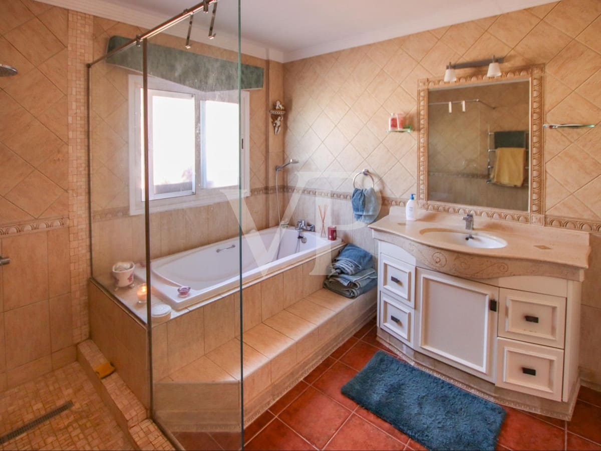 5 soverom Hus til salgs i Adeje med svømmebasseng - € 1 595 000 (Ref: 8079433)