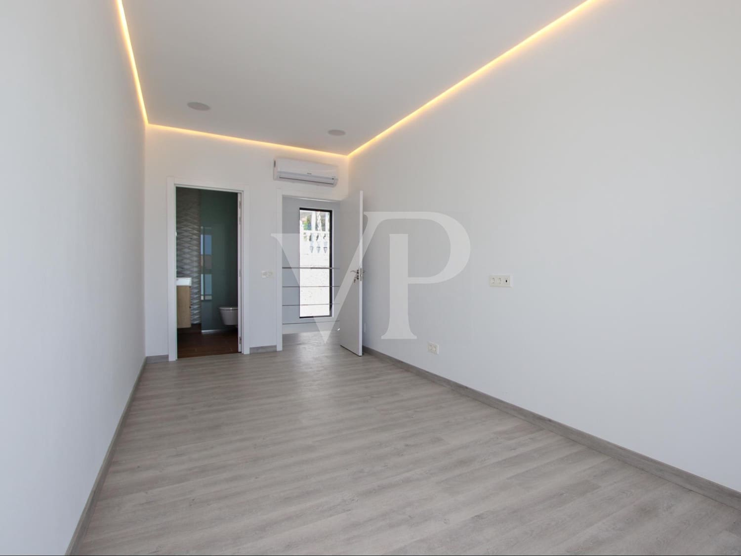 4 slaapkamer Villa te koop in El Madronal met zwembad - € 1.800.000 (Ref: 8324475)