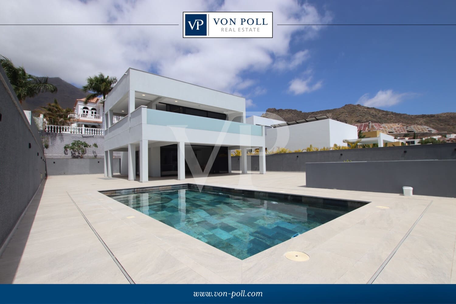 4 soverom Villa til salgs i El Madronal med svømmebasseng garasje - € 1 800 000 (Ref: 8324475)