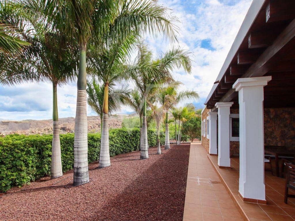 3 soverom Hus til salgs i Guia de Isora med svømmebasseng - € 1 450 000 (Ref: 8373380)