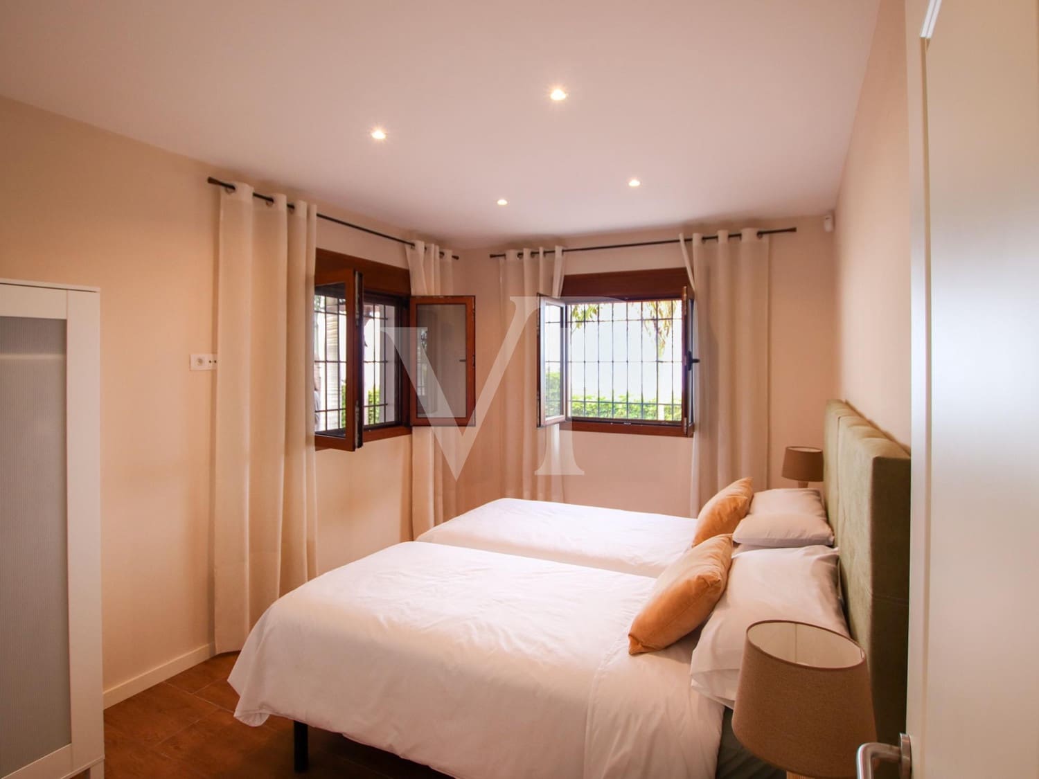 3 soverom Hus til salgs i Guia de Isora med svømmebasseng - € 1 450 000 (Ref: 8373380)