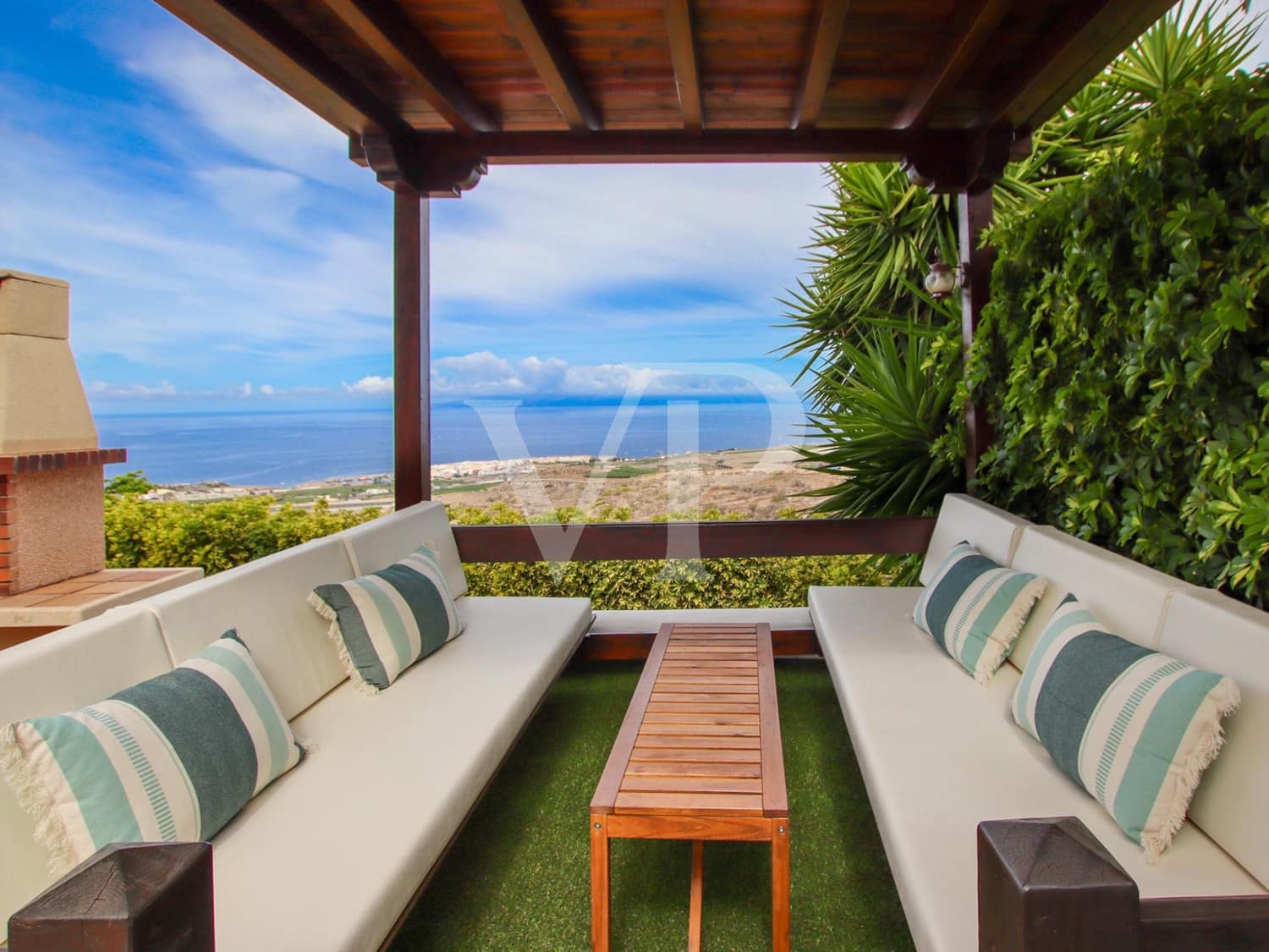 3 soverom Hus til salgs i Guia de Isora med svømmebasseng - € 1 450 000 (Ref: 8373380)