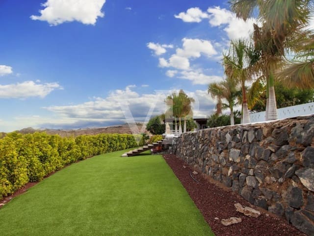 3 bedroom Townhouse for sale in Guía de Isora with pool - € 1,450,000 (Ref: 8373380)