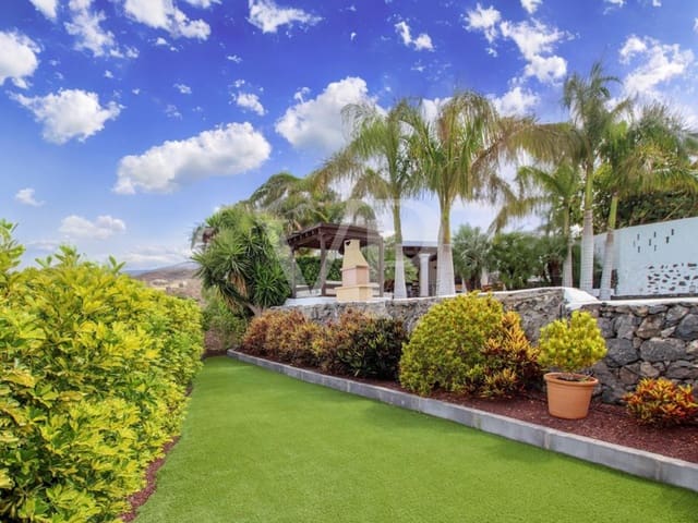 3 bedroom Townhouse for sale in Guía de Isora with pool - € 1,450,000 (Ref: 8373380)