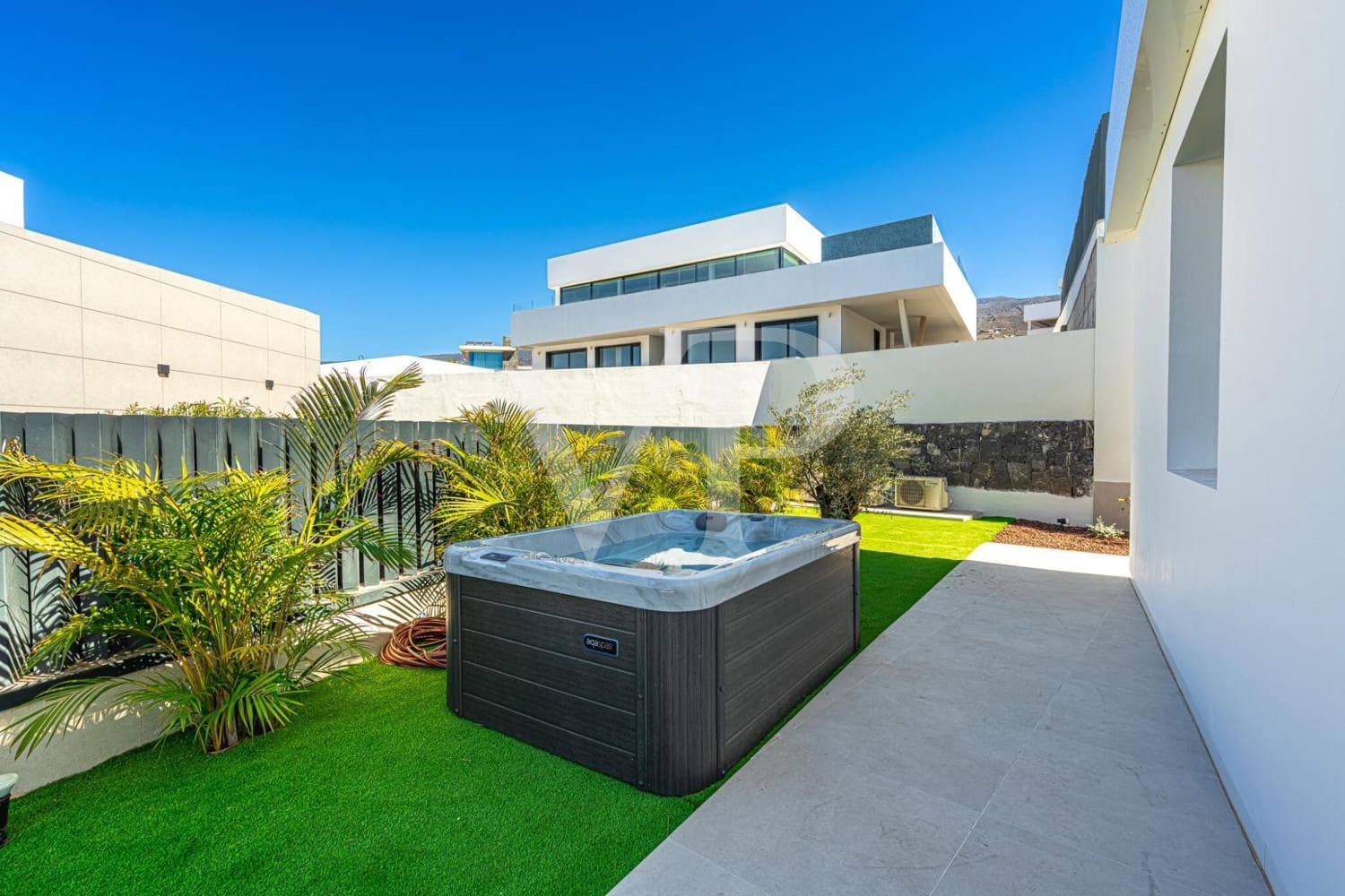 4 soveværelse Villa til salg i Guia de Isora med swimmingpool - € 5.000.000 (Ref: 8417558)