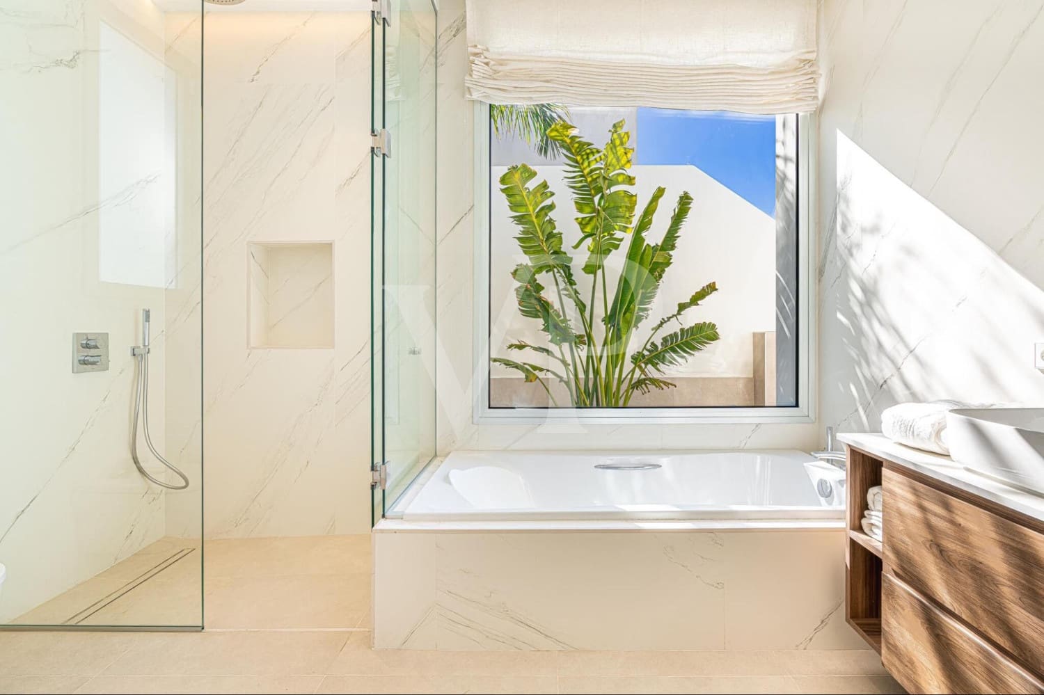 4 soveværelse Villa til salg i Guia de Isora med swimmingpool - € 5.000.000 (Ref: 8417558)