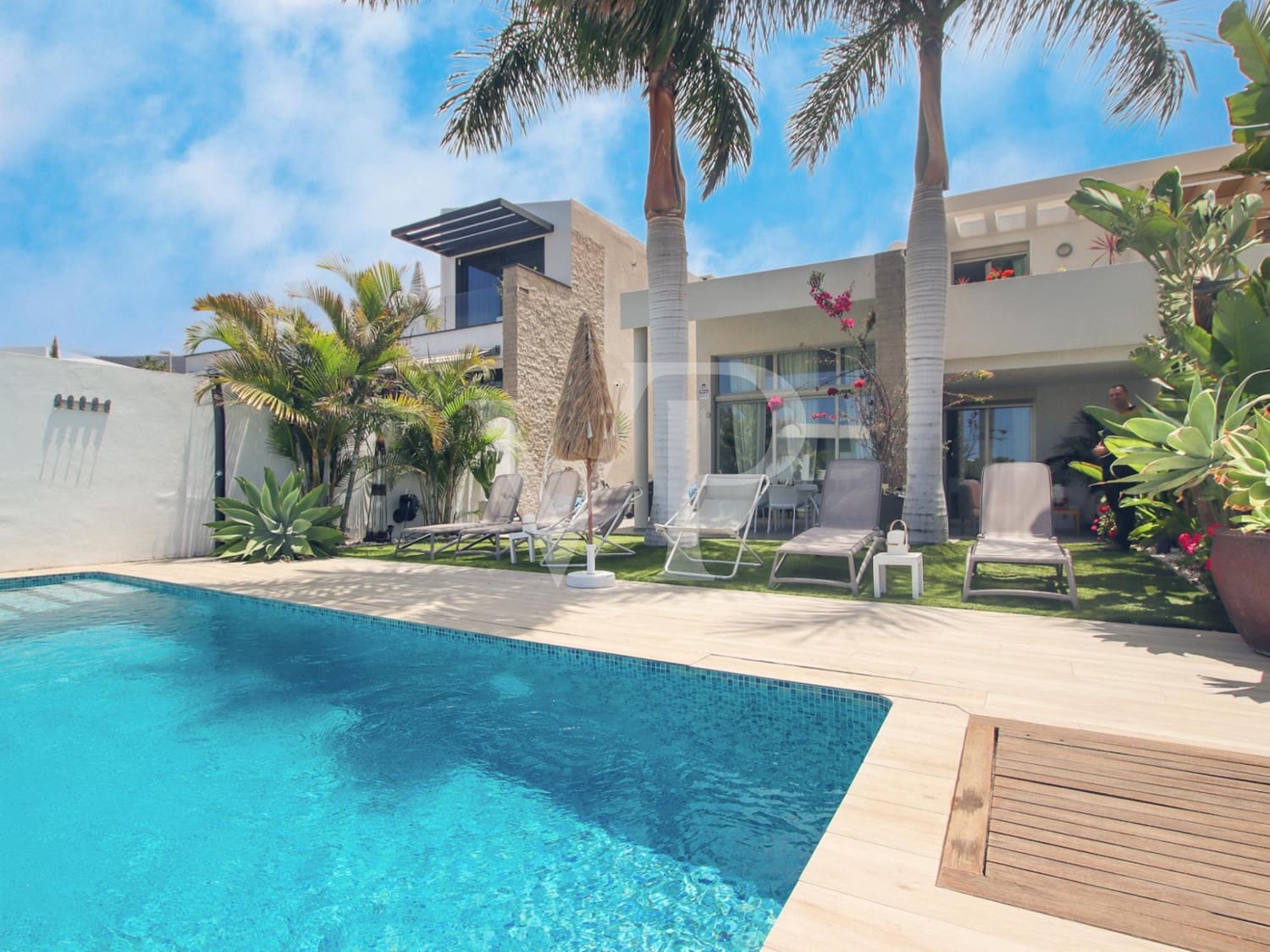 3 bedroom Villa for sale in Costa Adeje with pool - € 1,690,000 (Ref: 8590907)