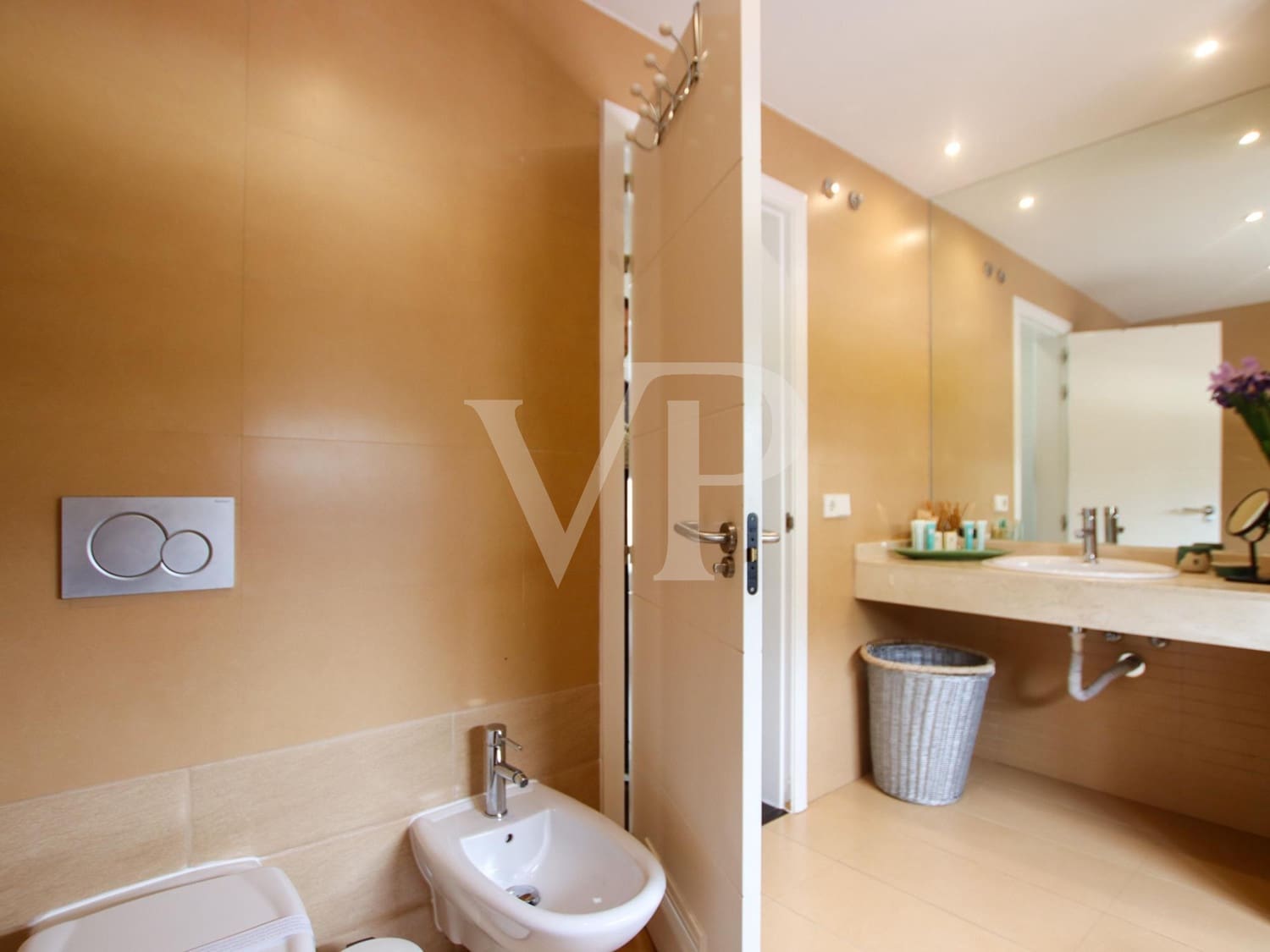 3 bedroom Villa for sale in Costa Adeje with pool - € 1,690,000 (Ref: 8590907)