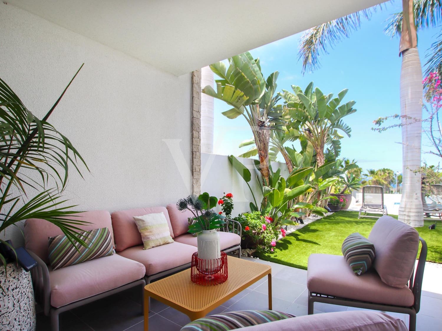 3 bedroom Villa for sale in Costa Adeje with pool - € 1,690,000 (Ref: 8590907)